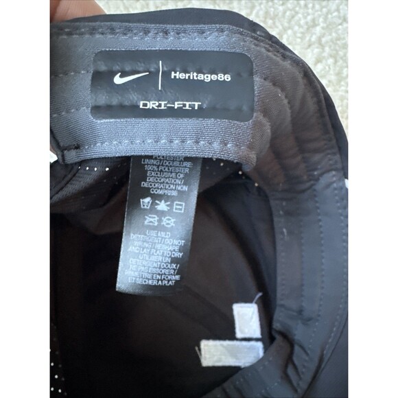 Nike Dri-Fit Adult Unisex Heritage 86 Cap Black Strapback V Logo Golf - Picture 5 of 5